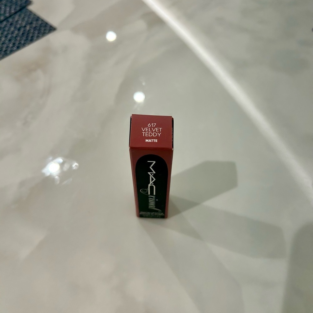MAC Cosmetics Matte Lipstick - Velvet Teddy - Picture 6 of 9